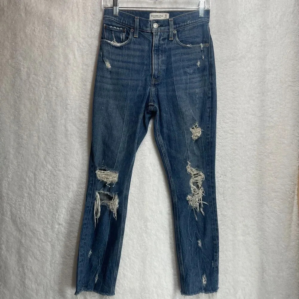 Abercrombie & Fitch High Rise Mom Jean‎ Distressed Size 25 Short Medium Wash